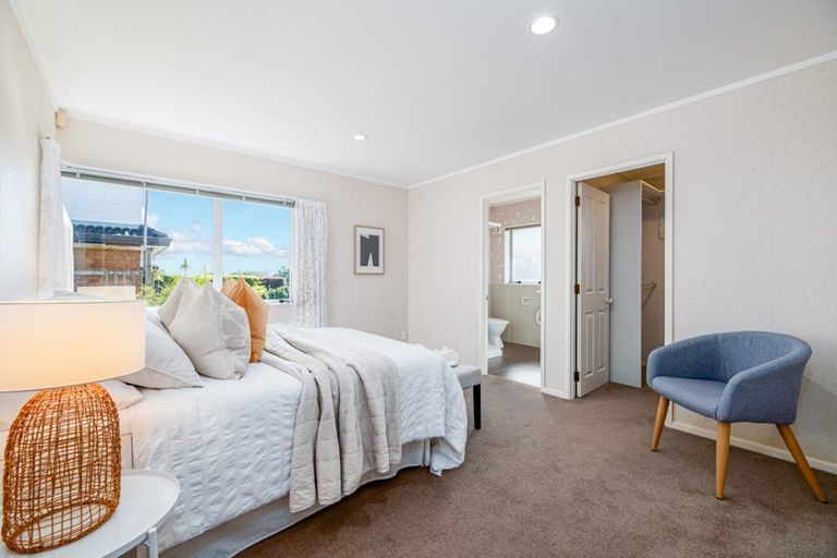 Photo of property in 42 Sunhill Road, Sunnyvale, Auckland, 0612
