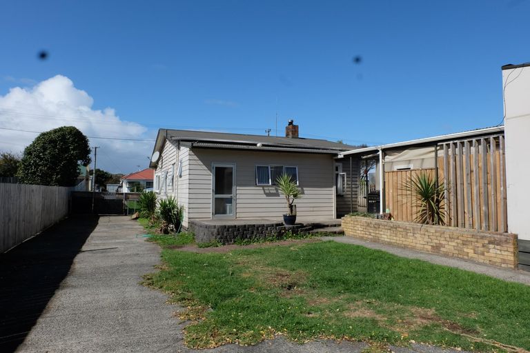 Photo of property in 165 Hakanoa Street, Huntly, 3700