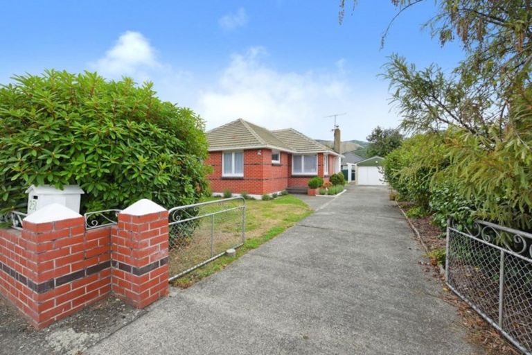 Photo of property in 251 Fergusson Drive, Heretaunga, Upper Hutt, 5018