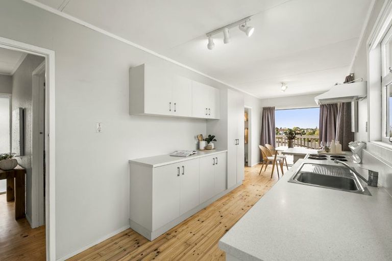 Photo of property in 897 East Coast Road, Northcross, Auckland, 0632