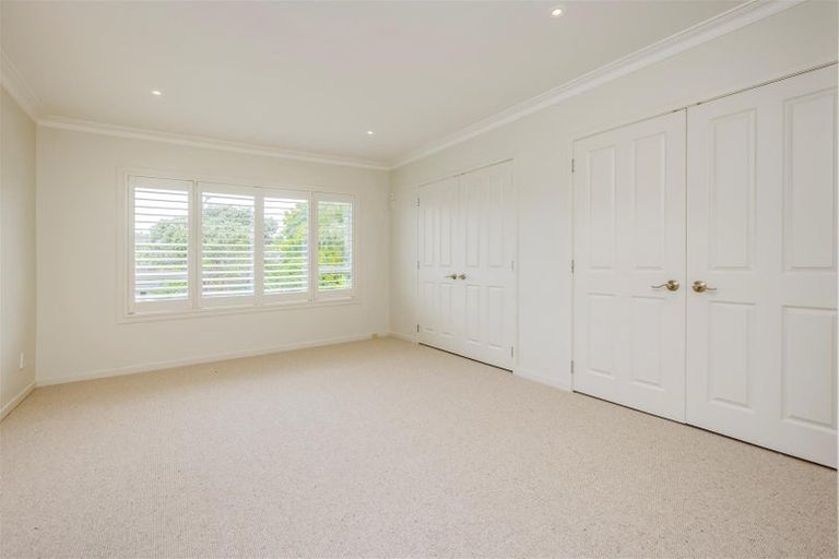 Photo of property in 8 Poseidon Place, Half Moon Bay, Auckland, 2012