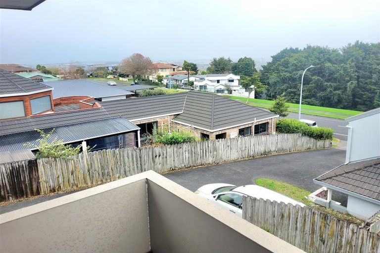 Photo of property in 2/81 Eugenia Rise, Totara Heights, Auckland, 2105