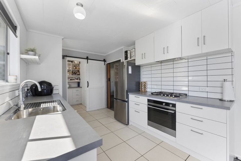 Photo of property in 31 Holland Street, Wainuiomata, Lower Hutt, 5014