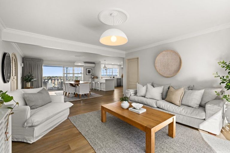 Photo of property in 12 Ewan Place, Taradale, Napier, 4112