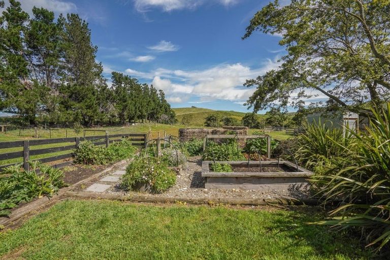 Photo of property in 379 Pyramid Valley Road, Pyramid Valley, Waikari, 7491