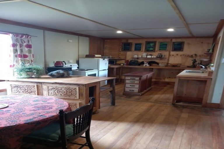 Photo of property in 17 Settlement Road, Papatotara, Tuatapere, 9691