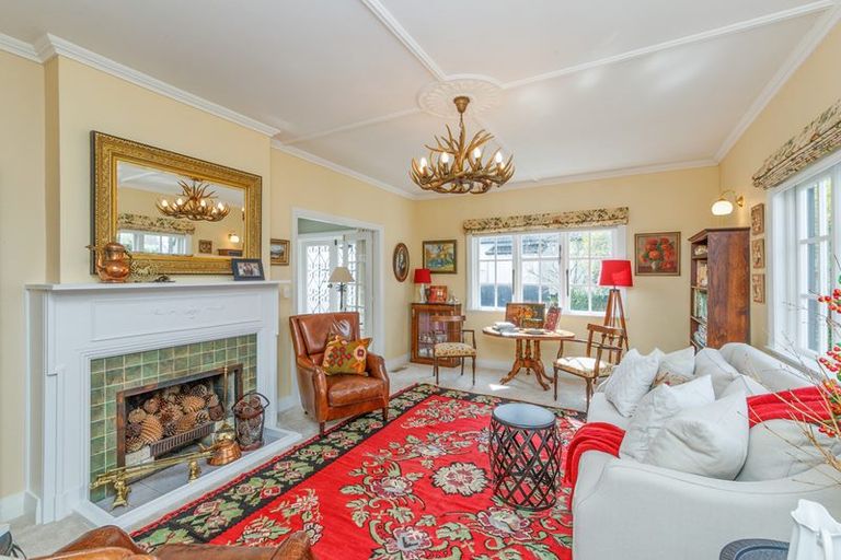 Photo of property in 23 Elmira Avenue, Hokowhitu, Palmerston North, 4410