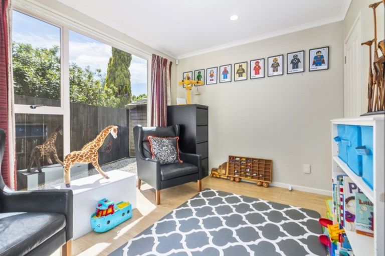 Photo of property in 25i Wellesley Road, Mangere Bridge, Auckland, 2022