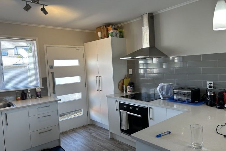 Photo of property in 2/18 Ruth Street, Manurewa, Auckland, 2102