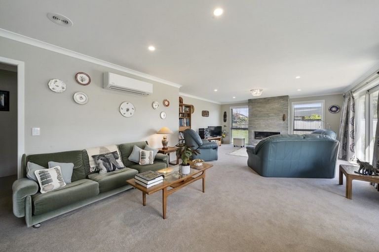 Photo of property in 31 Waipunahau Road, Waikanae, 5036