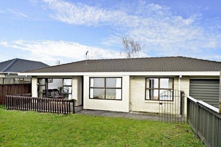 Photo of property in 2/39 Alfriston Road, Manurewa East, Auckland, 2102