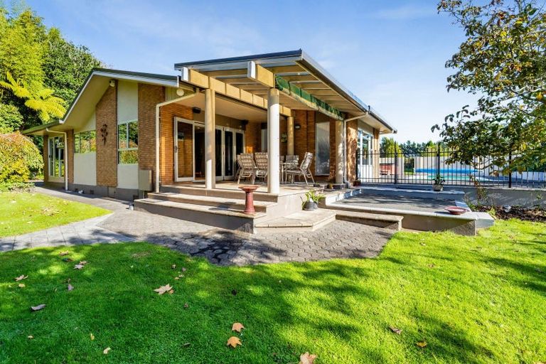 Photo of property in 120 Paraite Road, Paraite, New Plymouth, 4373