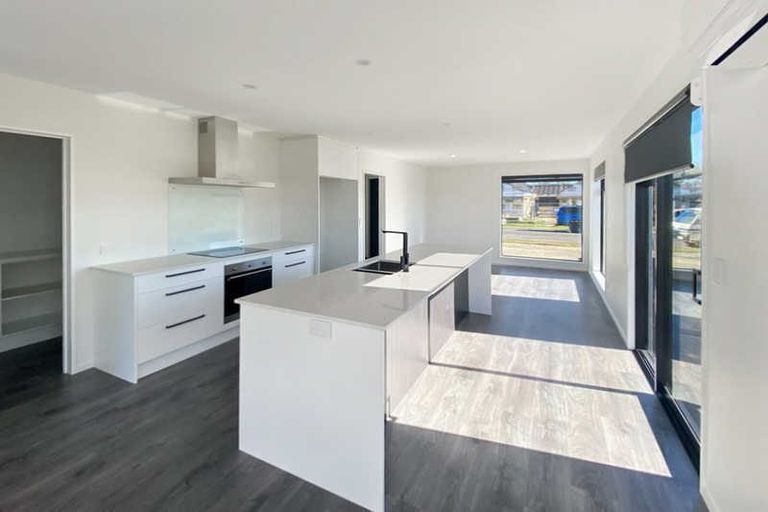 Photo of property in 36 Whitburn Avenue, Halswell, Christchurch, 8025