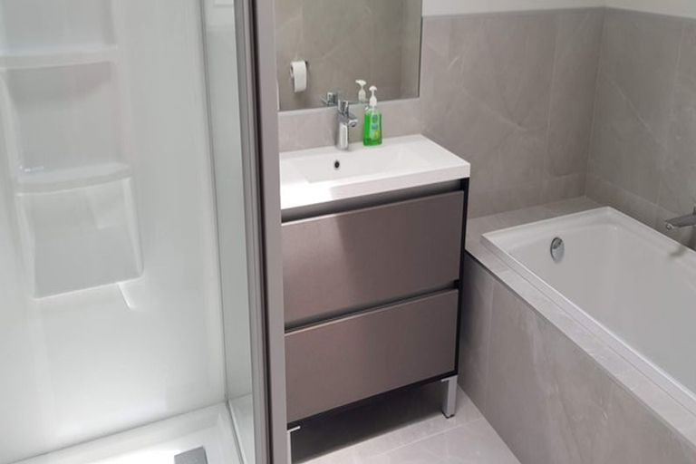 Photo of property in 33 Vincent Mcgrath Crescent, Swanson, Auckland, 0614