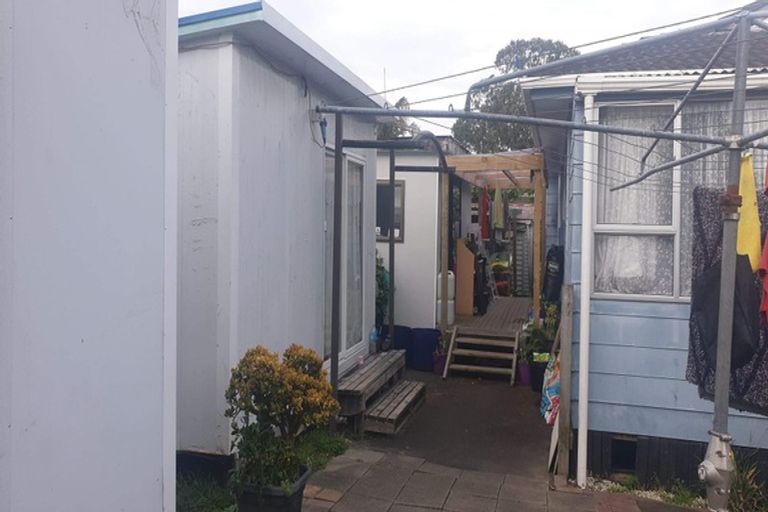 Photo of property in 370 Roscommon Road, Clendon Park, Auckland, 2103