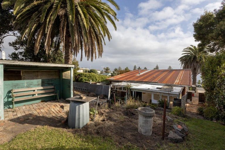 Photo of property in 11 May Street, Mount Maunganui, 3116