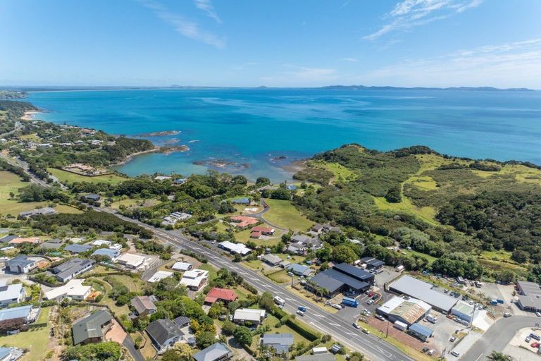 Photo of property in 7 Cable Bay Block Road, Cable Bay, 0420