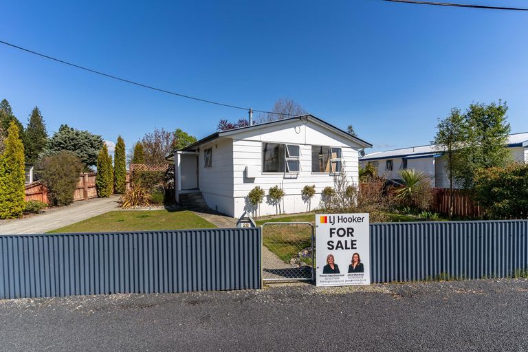 Photo of property in 28 Omahau Crescent, Twizel, 7901
