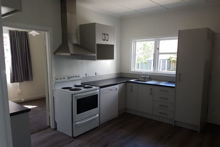 Photo of property in 15 Seddon Street, Wallaceville, Upper Hutt, 5018