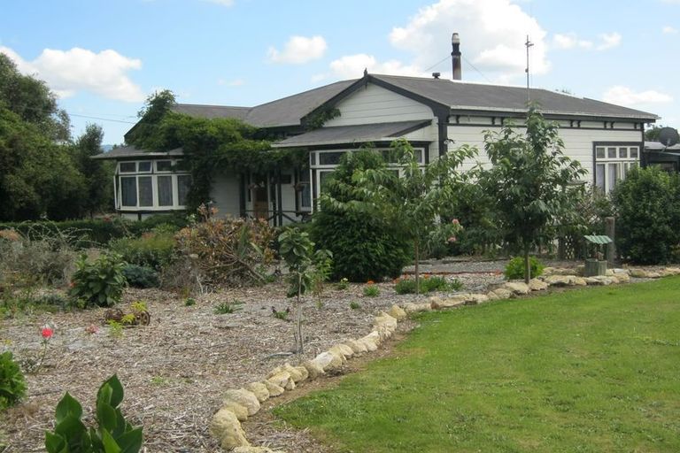 Photo of property in 21 Alfredton Road, Eketahuna, 4900