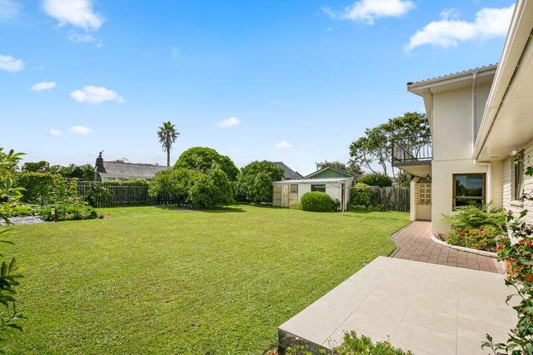 Photo of property in 6a Karina Road, Merrilands, New Plymouth, 4312