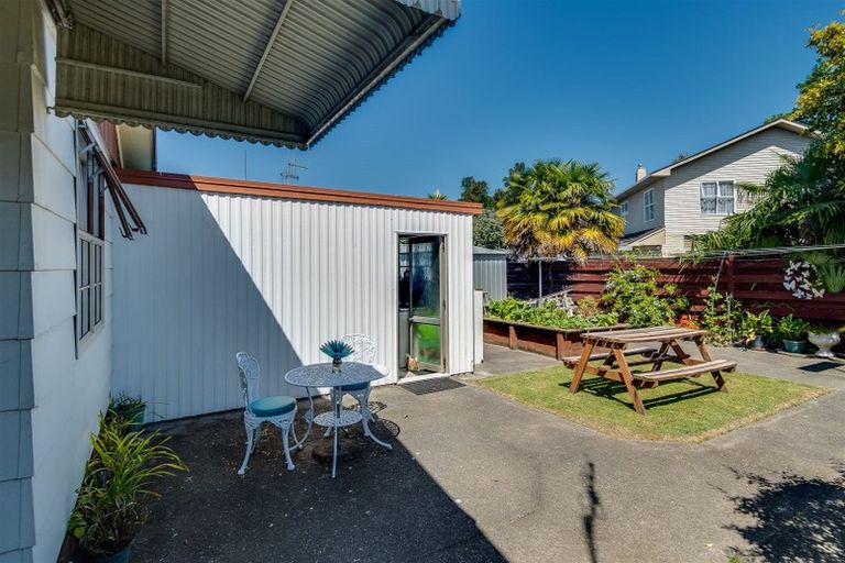 Photo of property in 2/442 Gloucester Street, Taradale, Napier, 4112