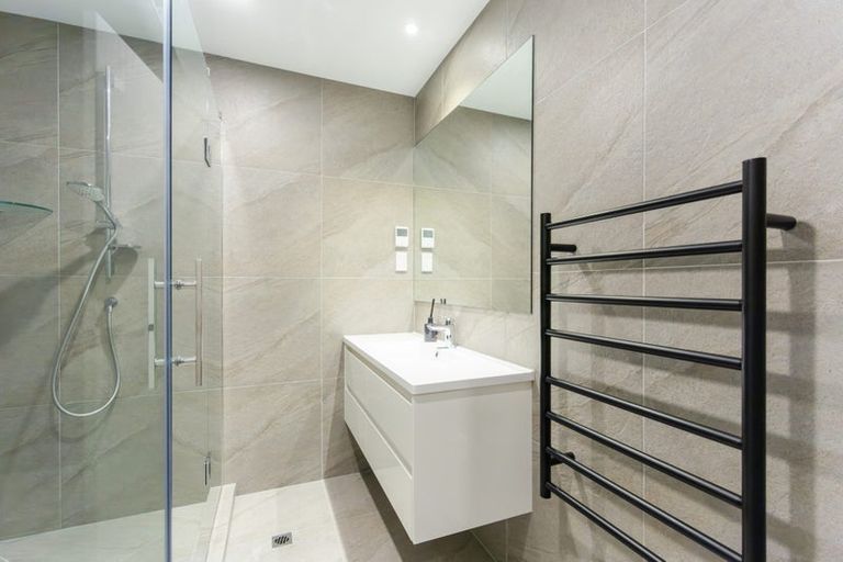 Photo of property in 16 Moki Place, Long Bay, Auckland, 0630