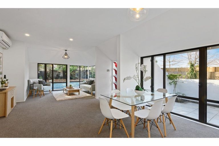 Photo of property in 21a Wairakei Road, Bryndwr, Christchurch, 8052