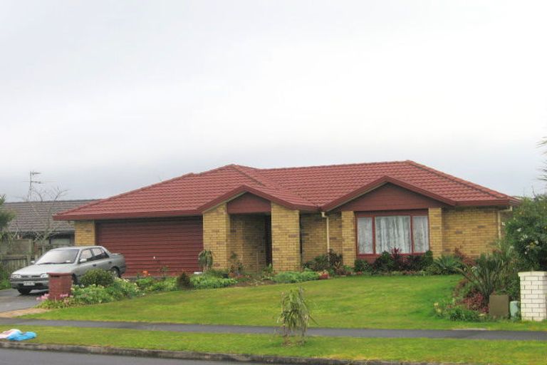 Photo of property in 43 Davington Way, Burswood, Auckland, 2013