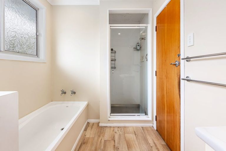 Photo of property in 46 Arahura Crescent, Waitangirua, Porirua, 5024