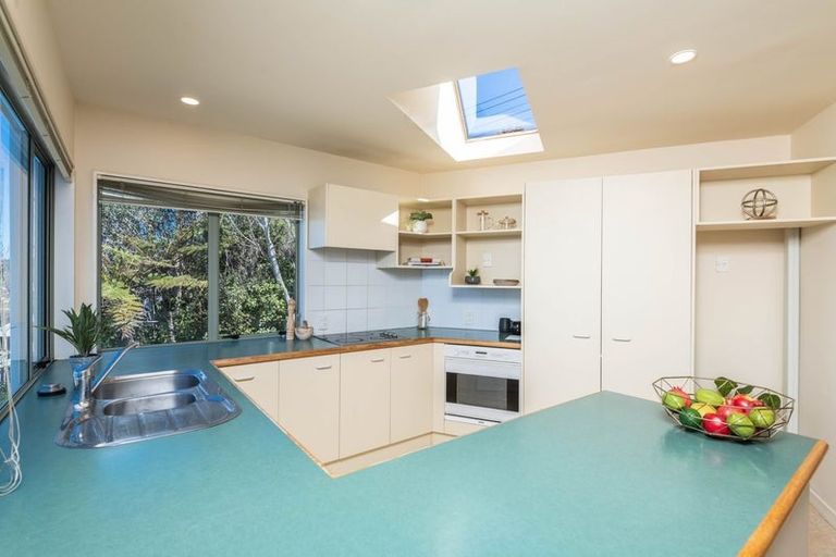 Photo of property in 103a Jubilee Road, Khandallah, Wellington, 6035