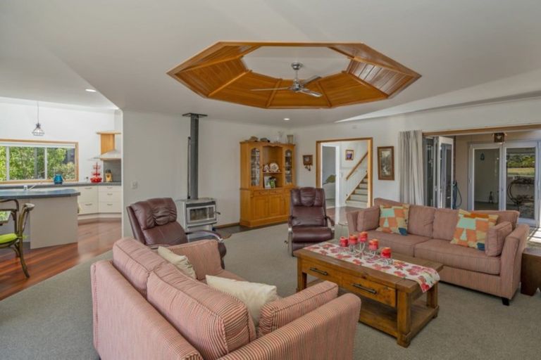 Photo of property in 36 Motukorure Parade, Cooks Beach, Whitianga, 3591