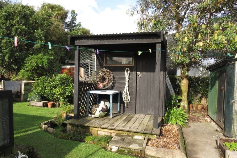 Photo of property in 53 Fortescue Street, Mahia, Nuhaka, 4198