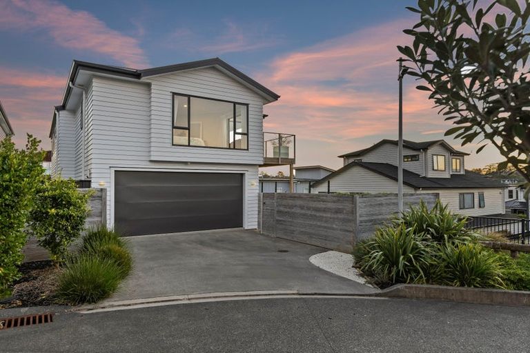 Photo of property in 9 Barque Rise, Long Bay, Auckland, 0630