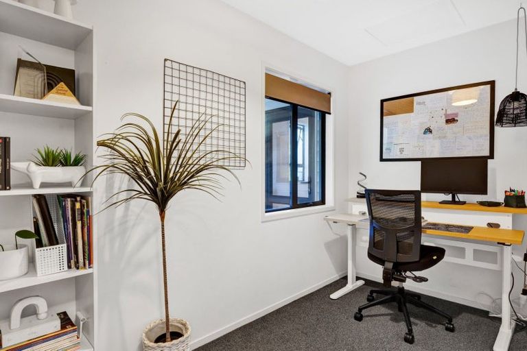 Photo of property in 113 Young Street, New Plymouth, 4310