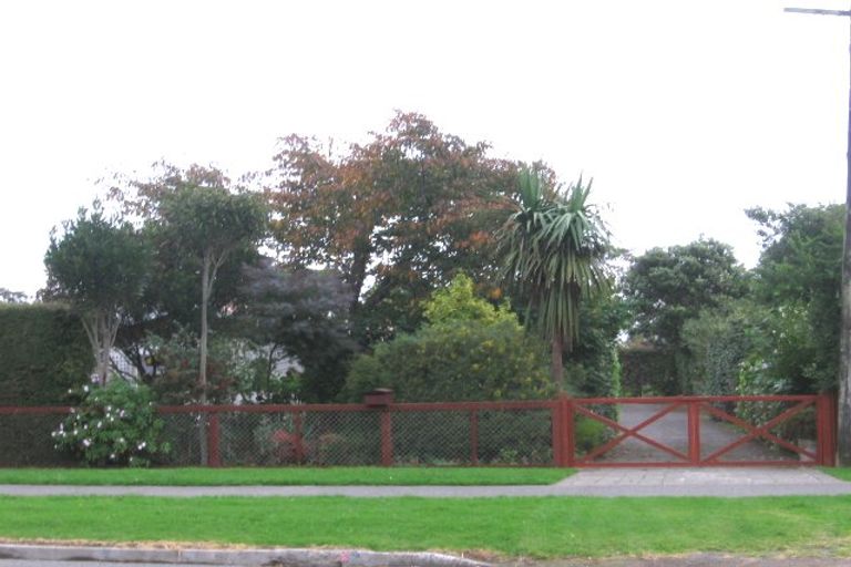 Photo of property in 58 Elizabeth Street, Waikanae, 5036