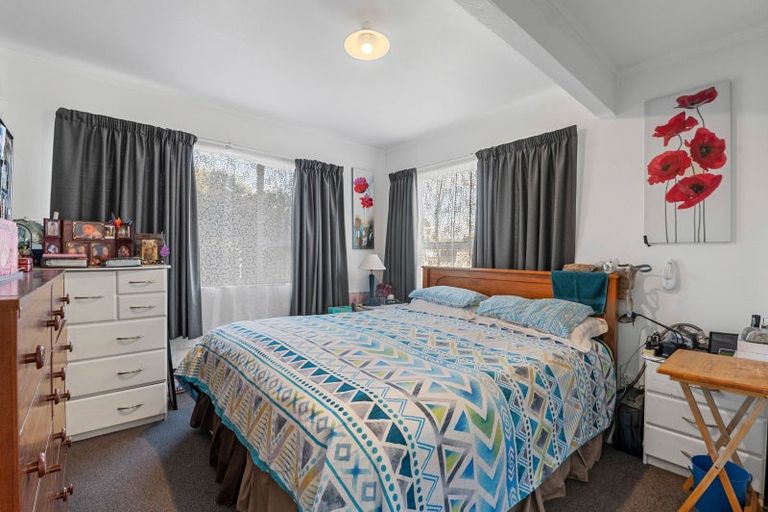 Photo of property in 2 Spencer Street, Western Heights, Rotorua, 3015