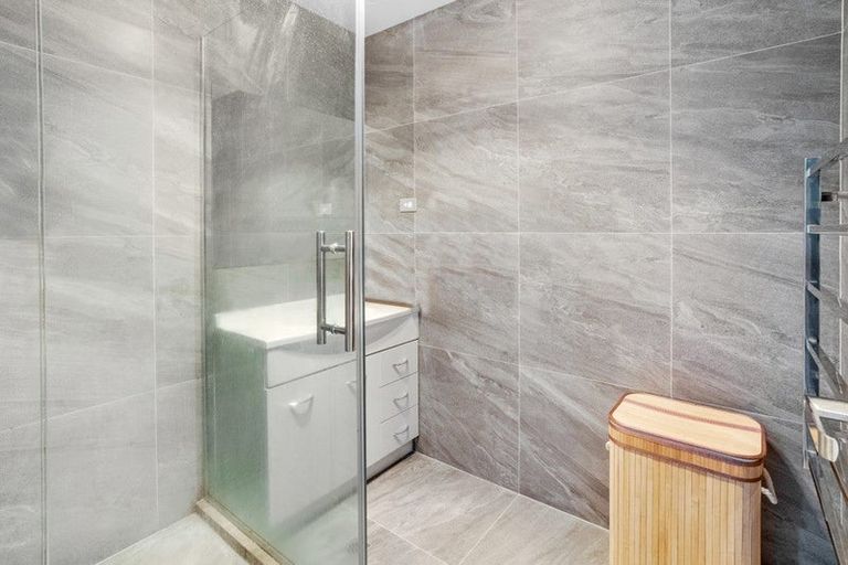 Photo of property in 17 Valour Lane, Papakura, 2110