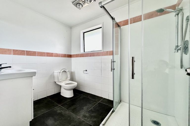 Photo of property in 38 Burundi Avenue, Clendon Park, Auckland, 2103