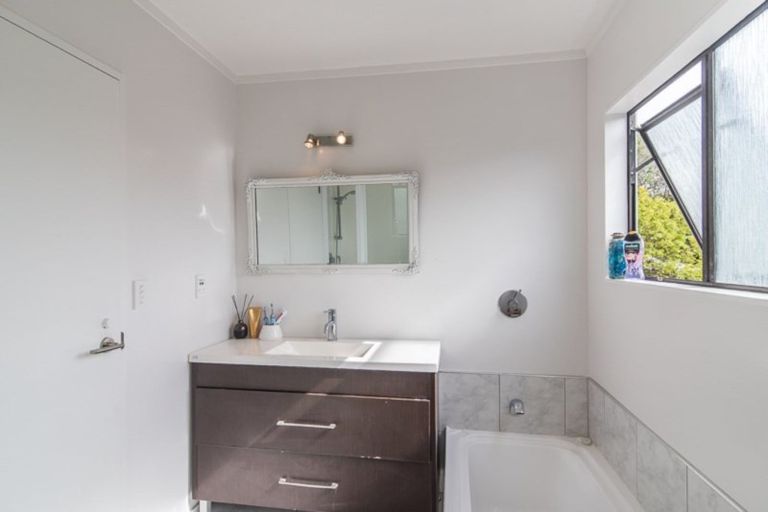 Photo of property in 13 Pitoitoi Street, Otaihanga, Paraparaumu, 5036