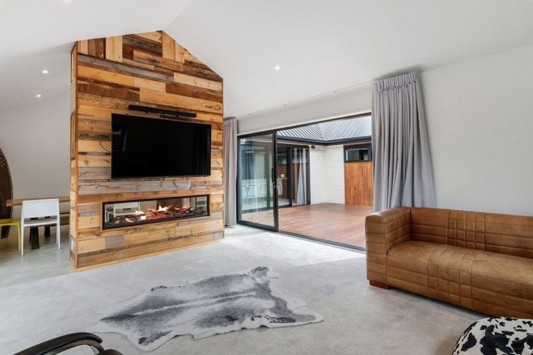 Photo of property in 19 Kohunga Crescent, Bottle Lake, Christchurch, 8083