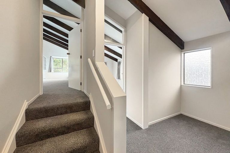 Photo of property in 24 Kent Road, Saint Johns Hill, Whanganui, 4501