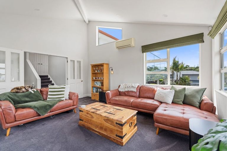 Photo of property in 56 Waldorf Crescent, Orewa, 0931