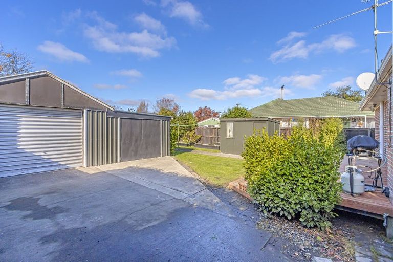 Photo of property in 15 Wingate Street, Redwood, Christchurch, 8051