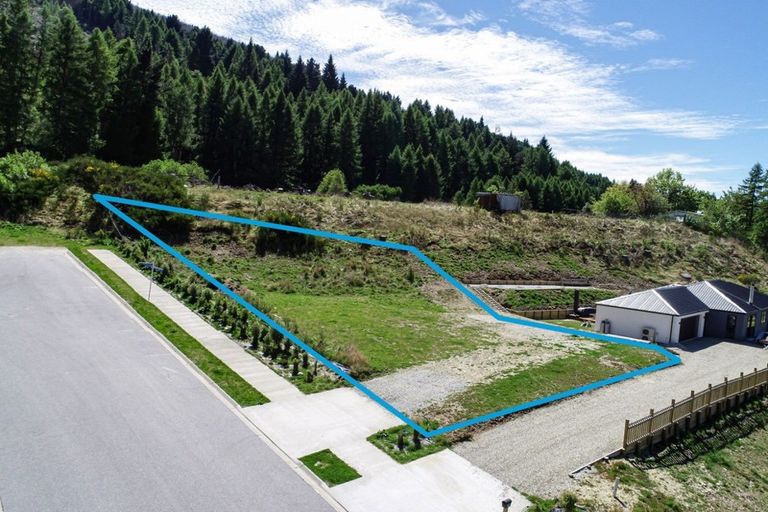 Photo of property in 24 Morning Star Terrace, Arthurs Point, Queenstown, 9371