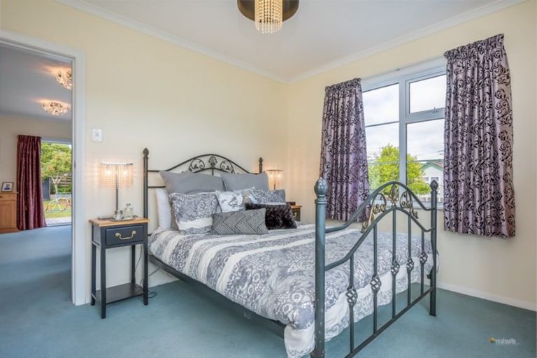 Photo of property in 11 Foster Street, Taita, Lower Hutt, 5011