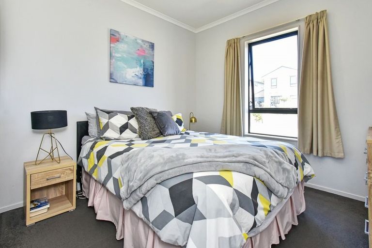 Photo of property in 6 Kohi Kai Place, Weymouth, Auckland, 2103