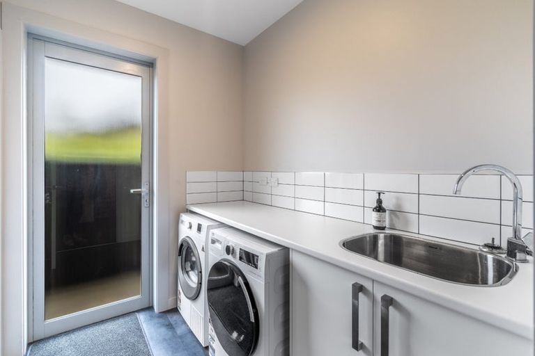 Photo of property in 25 Northside Drive, Waikiwi, Invercargill, 9810