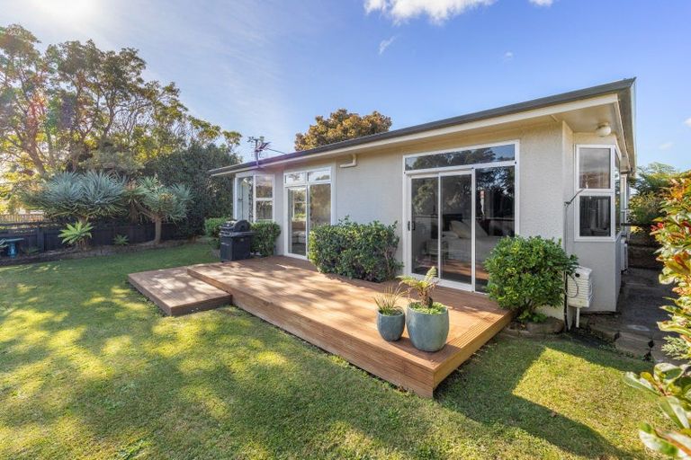 Photo of property in 143 Mangorei Road, Merrilands, New Plymouth, 4312