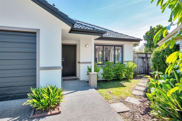 Photo of property in 23 Espalier Drive, Henderson, Auckland, 0612